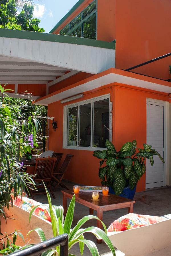 Le Cocon Hotell Le Moule Exteriör bild